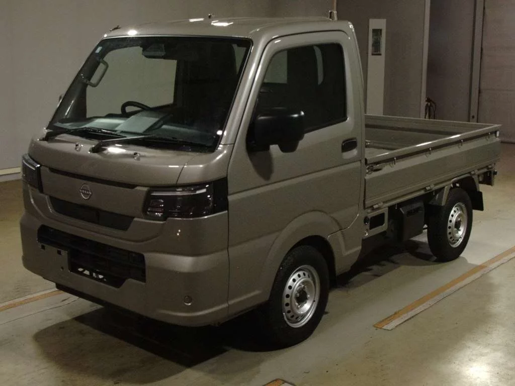 Nissan NT100 Clipper DR16T 2026